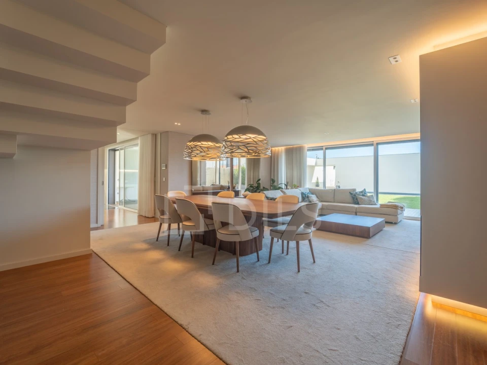 Moradia T4 para Venda em Gulpilhares e Valadares Foto 16