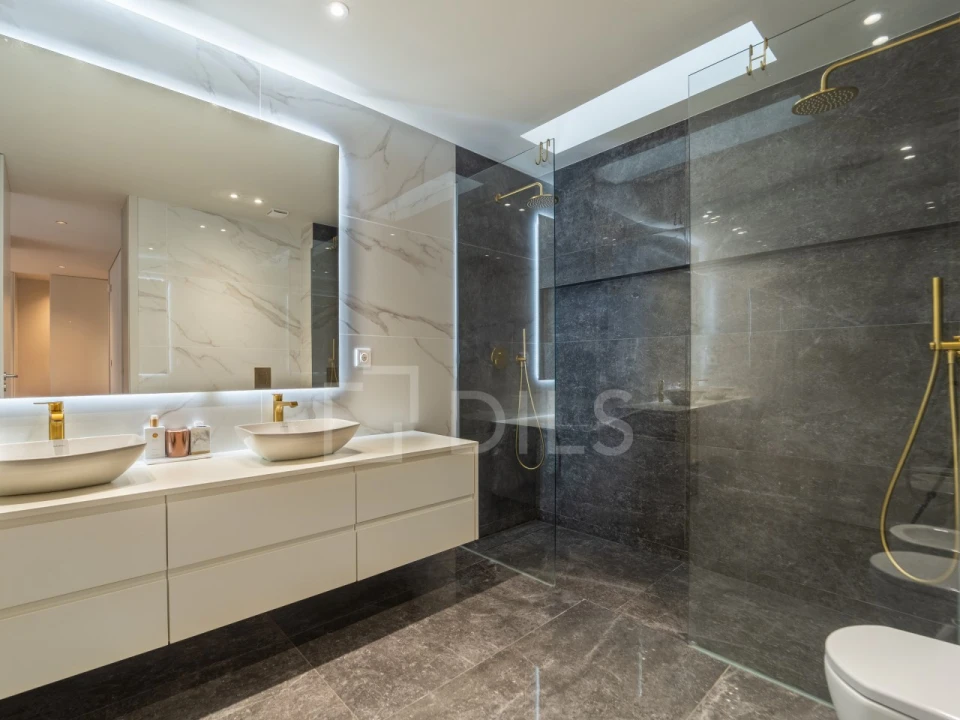 Moradia T4 para Venda em Gulpilhares e Valadares Foto 32