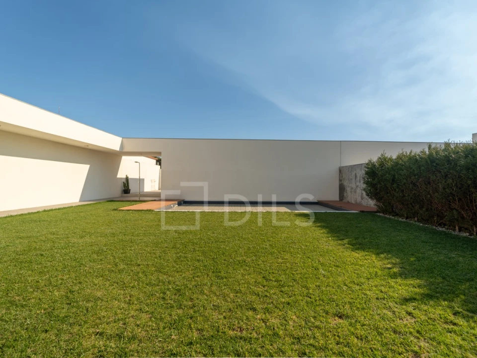 Moradia T4 para Venda em Gulpilhares e Valadares Foto 38