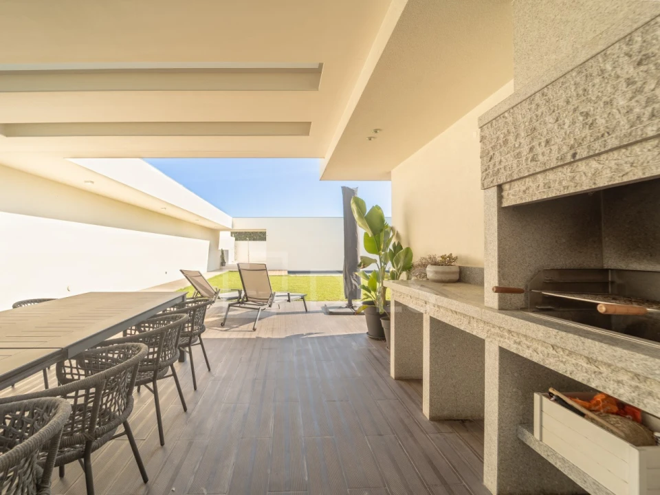 Moradia T4 para Venda em Gulpilhares e Valadares Foto 40