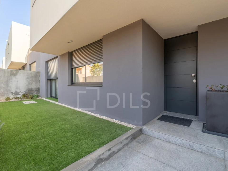 Moradia T4 para Venda em Gulpilhares e Valadares Foto 44