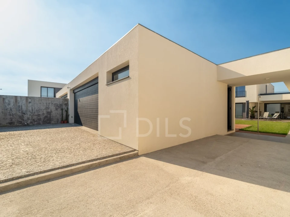 Moradia T4 para Venda em Gulpilhares e Valadares Foto 48