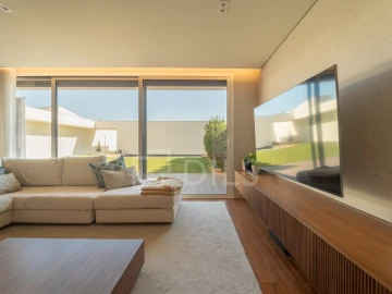 Moradia T4 para Venda em Gulpilhares e Valadares