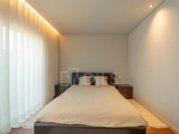 Moradia T4 para Venda em Gulpilhares e Valadares