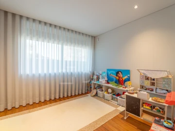 Moradia T4 para Venda em Gulpilhares e Valadares