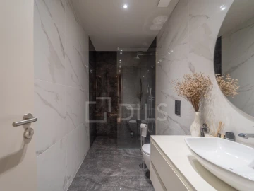 Moradia T4 para Venda em Gulpilhares e Valadares