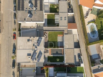 Moradia T4 para Venda em Gulpilhares e Valadares