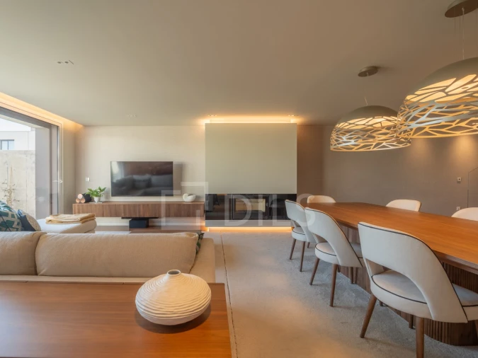 Moradia T4 para Venda em Gulpilhares e Valadares Foto 4