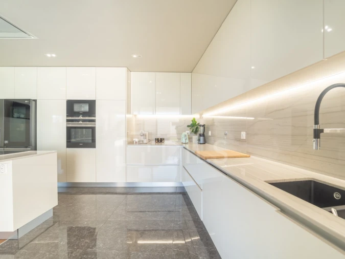 Moradia T4 para Venda em Gulpilhares e Valadares Foto 7