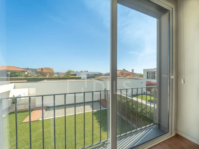 Moradia T4 para Venda em Gulpilhares e Valadares Foto 37