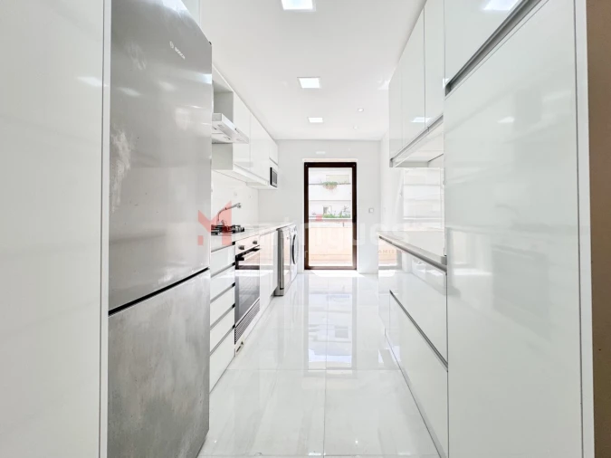 Apartamento T3 para Venda em Parque das Nações Foto 10