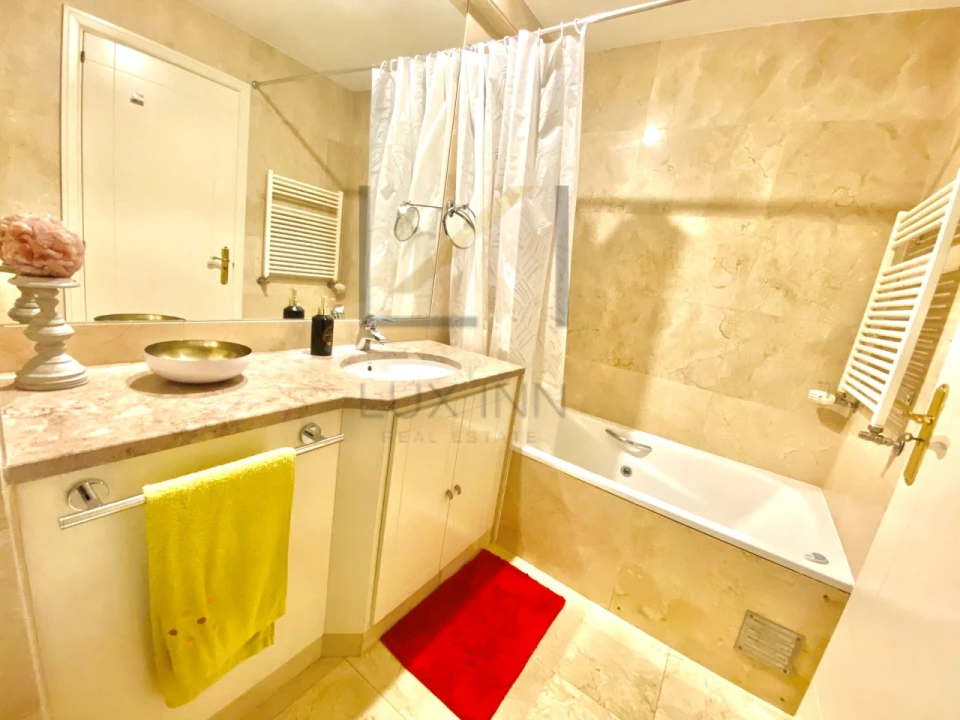 Apartamento T1 para Arrendamento em Campolide Foto 10