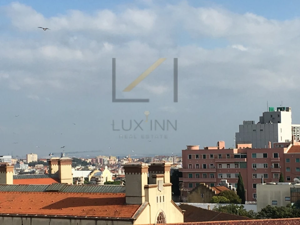 Apartamento T1 para Arrendamento em Campolide Foto 16