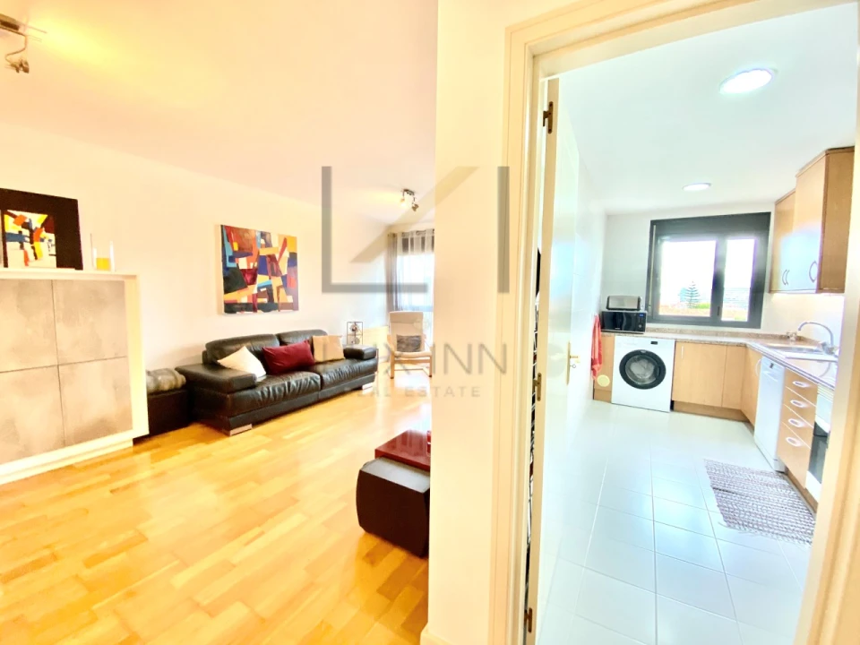 Apartamento T1 para Arrendamento em Campolide Foto 19