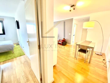 Apartamento T1 para Arrendamento em Campolide