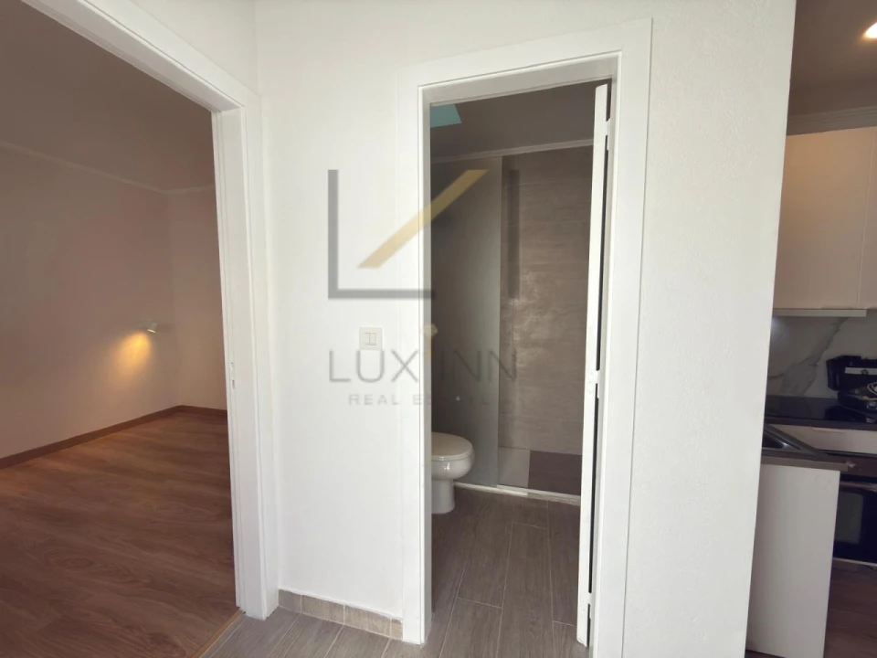 Apartamento T1 para Venda em Sacavém e Prior Velho Foto 5