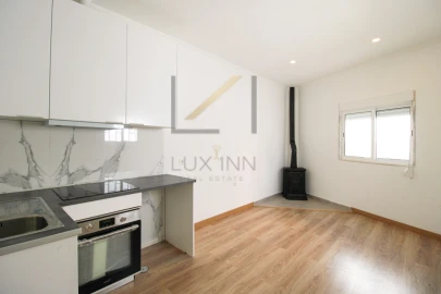 Apartamento T1 para Venda em Sacavém e Prior Velho