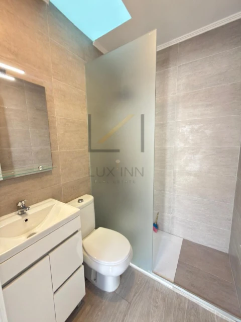 Apartamento T1 para Venda em Sacavém e Prior Velho