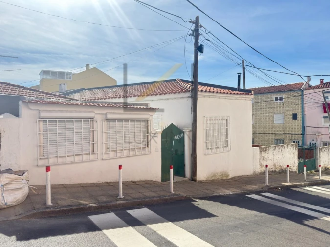 Apartamento T1 para Venda em Sacavém e Prior Velho Foto 12