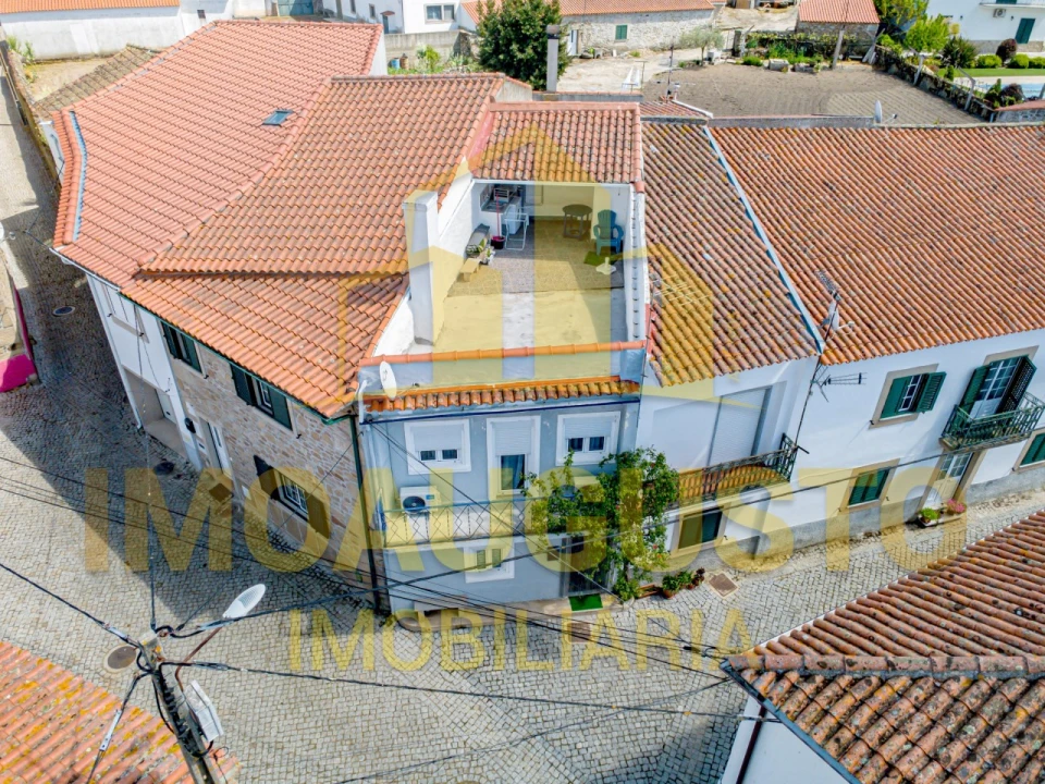 Moradia T2 para Venda em Mata de Lobos Foto 2