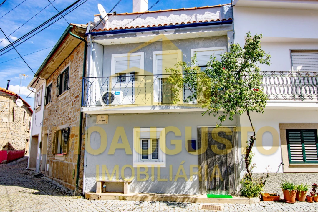 Moradia T2 para Venda em Mata de Lobos Foto 1