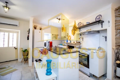 Moradia T2 para Venda em Mata de Lobos