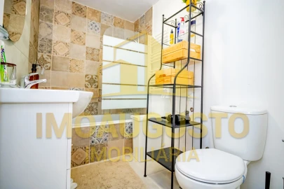 Moradia T2 para Venda em Mata de Lobos