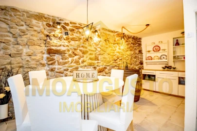 Moradia T2 para Venda em Mata de Lobos