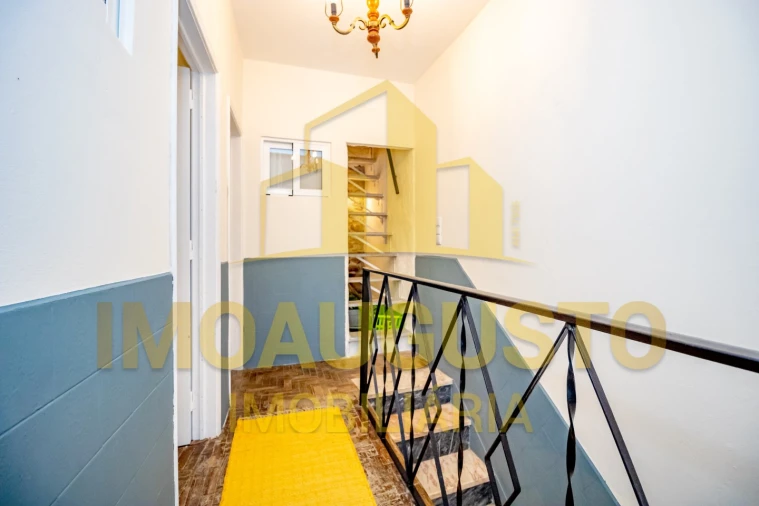 Moradia T2 para Venda em Mata de Lobos Foto 11