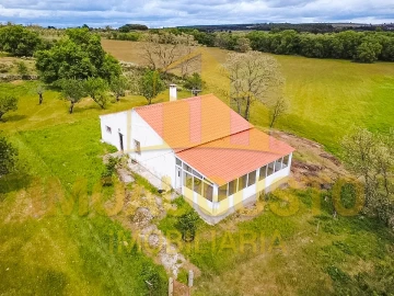 Moradia T2 para Venda em Freixeda Torrão, Quintã Pêro Martins, Penha Águia