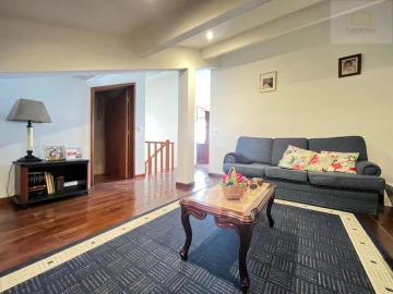 Moradia T3 para Venda em Ponta Delgada (São José)