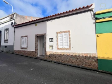 Moradia T3 para Venda em Ponta Delgada (São José)