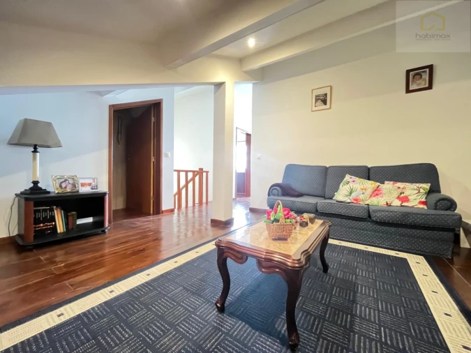 Moradia T3 para Venda em Ponta Delgada (São José) Foto 17