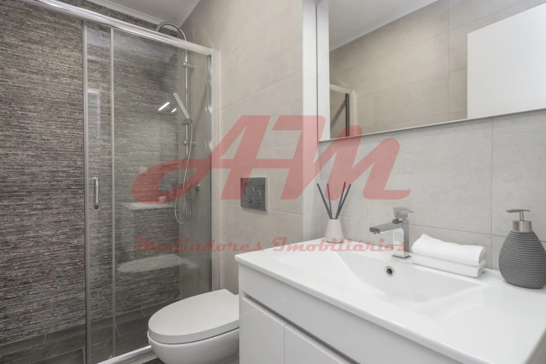 Apartamento T3 para Venda em Benfica Foto 24