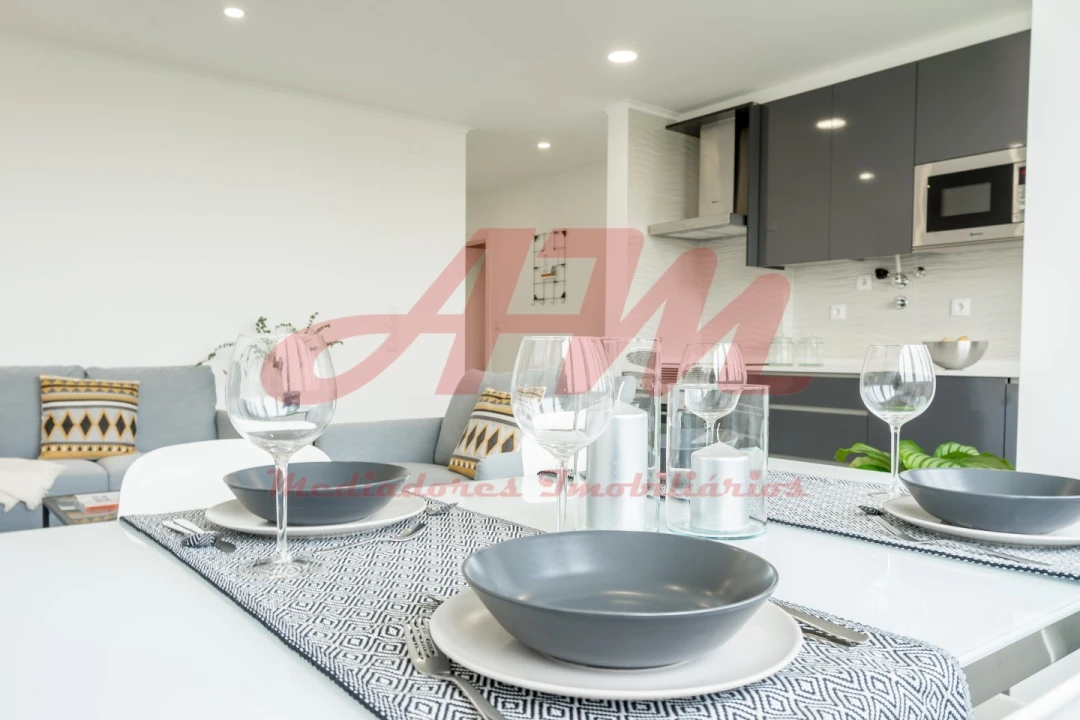 Apartamento T3 para Venda em Benfica Foto 1