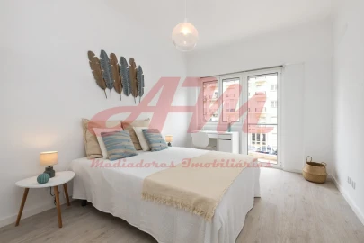 Apartamento T3 para Venda em Benfica