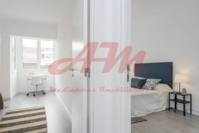 Apartamento T3 para Venda em Benfica