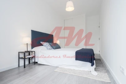 Apartamento T3 para Venda em Benfica