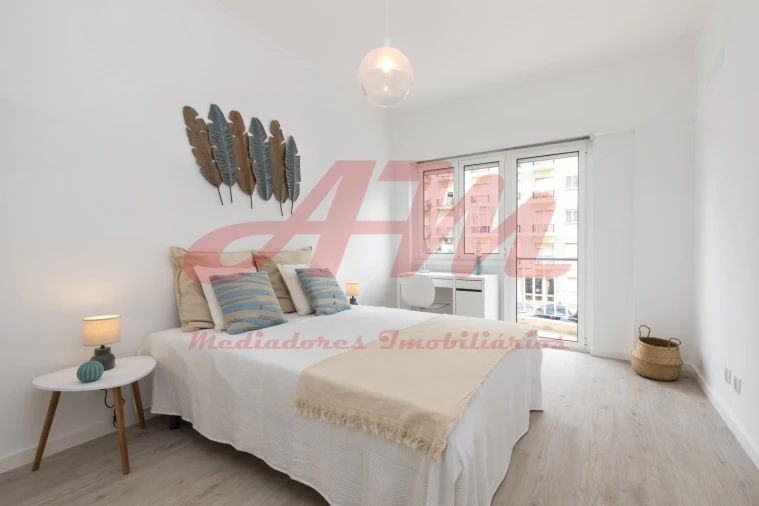 Apartamento T3 para Venda em Benfica Foto 14