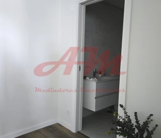 Apartamento T3 para Venda em Benfica