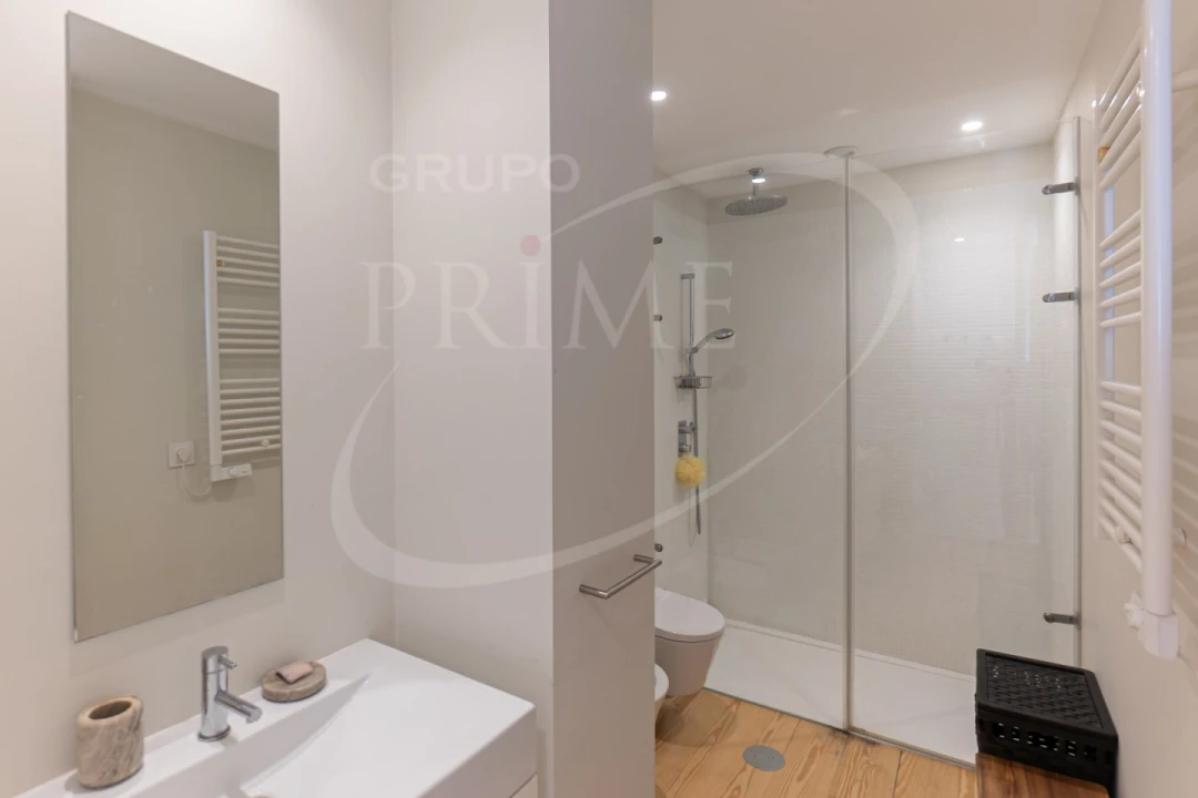 Apartamento T2 para Arrendamento em Cedofeita, Santo Ildefonso, Sé, Miragaia, São Nicolau e Vitória Foto 15