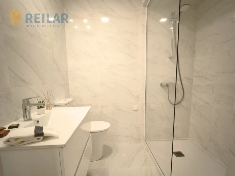 Apartamento T3 para Venda em Benfica Foto 4