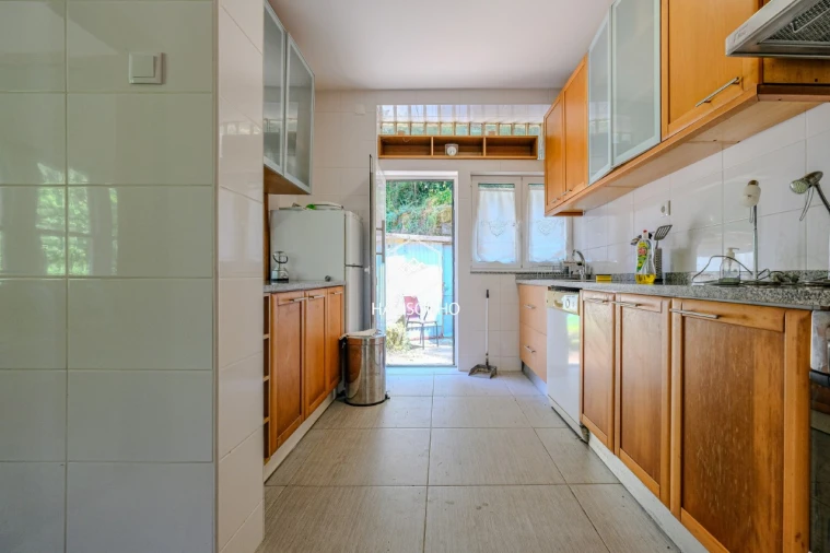 Moradia T3 para Venda em Ferral Foto 6