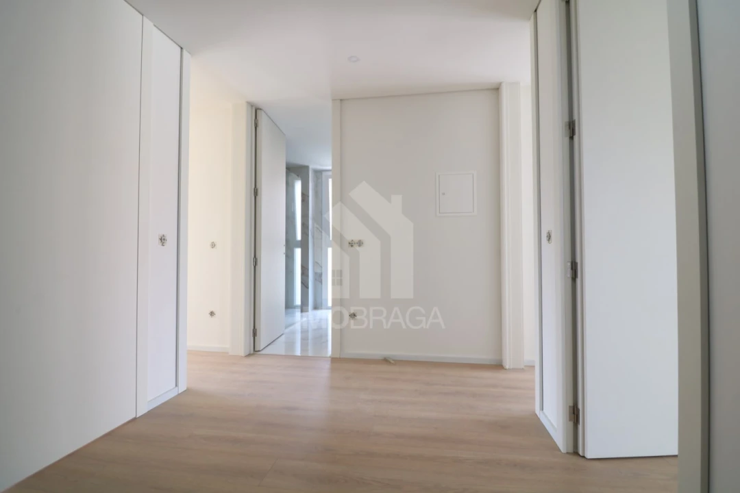 Moradia T4 para Venda em Palmeira Foto 20