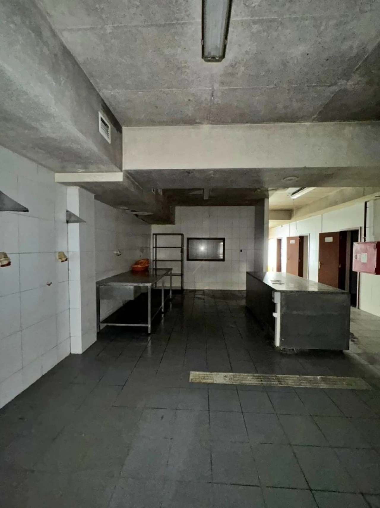 Loja para Venda em Mafamude e Vilar do Paraíso Foto 12