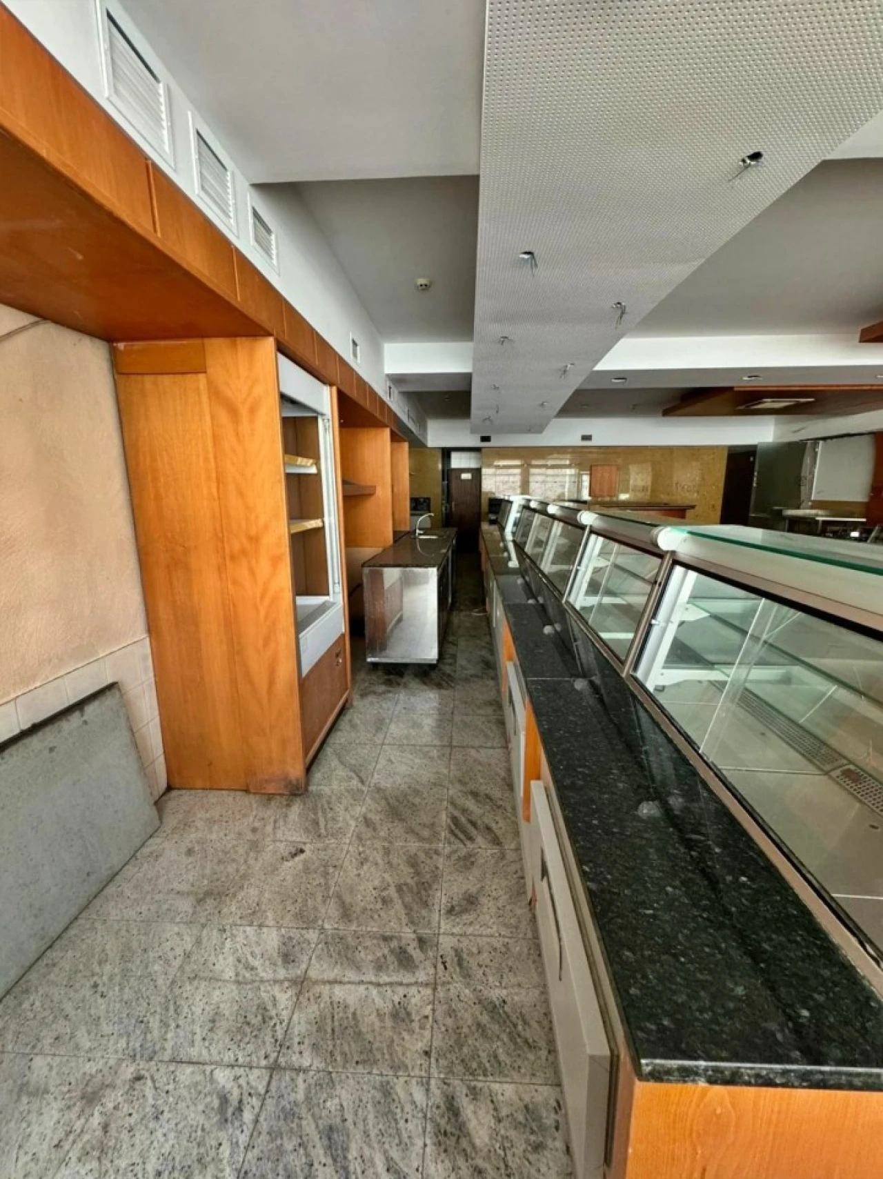 Loja para Venda em Mafamude e Vilar do Paraíso Foto 21