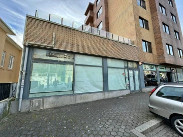 Loja para Venda em Mafamude e Vilar do Paraíso