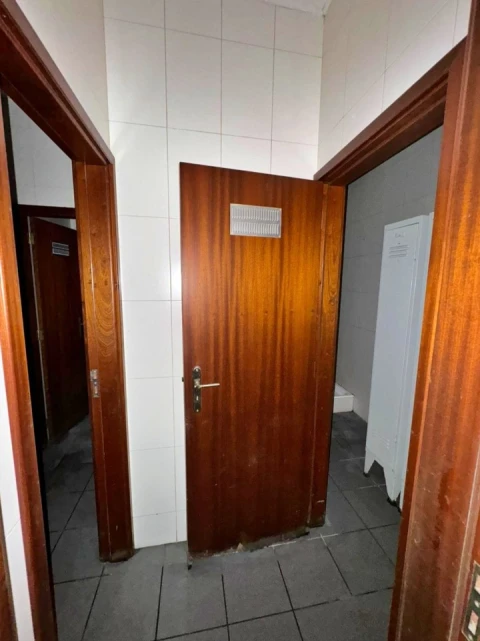 Loja para Venda em Mafamude e Vilar do Paraíso