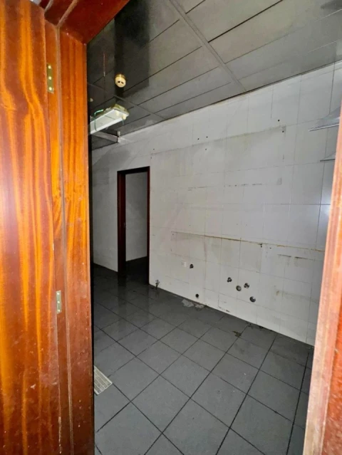 Loja para Venda em Mafamude e Vilar do Paraíso