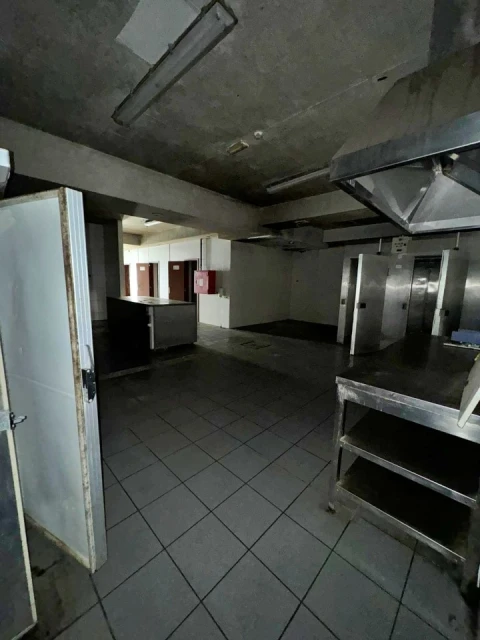 Loja para Venda em Mafamude e Vilar do Paraíso